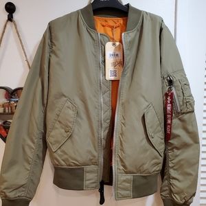 Alpha Industries Light Weight Bomber